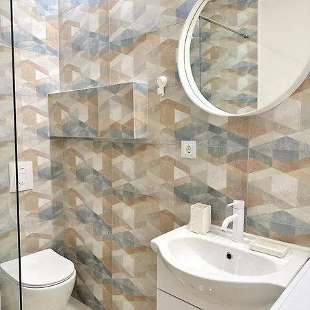 Serendipity I Elegant At Sala Palatului Bukarest