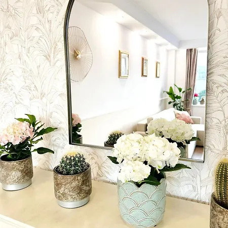 Serendipity I Elegant At Sala Palatului * Бухарест