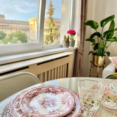 Serendipity I Elegant At Sala Palatului * Bukarest