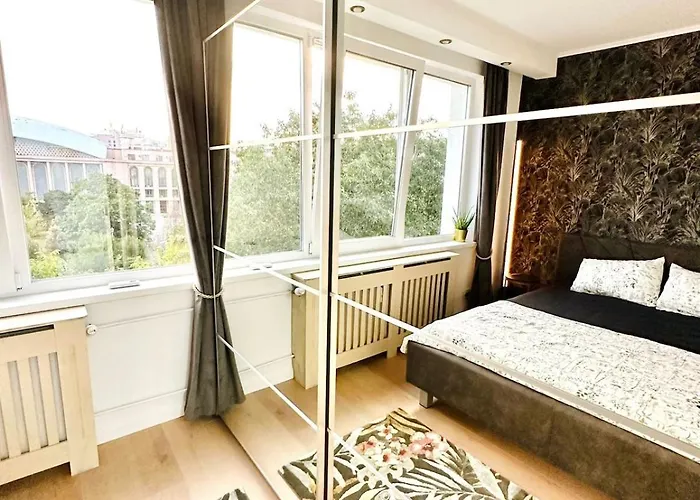 Serendipity I Elegant At Sala Palatului *